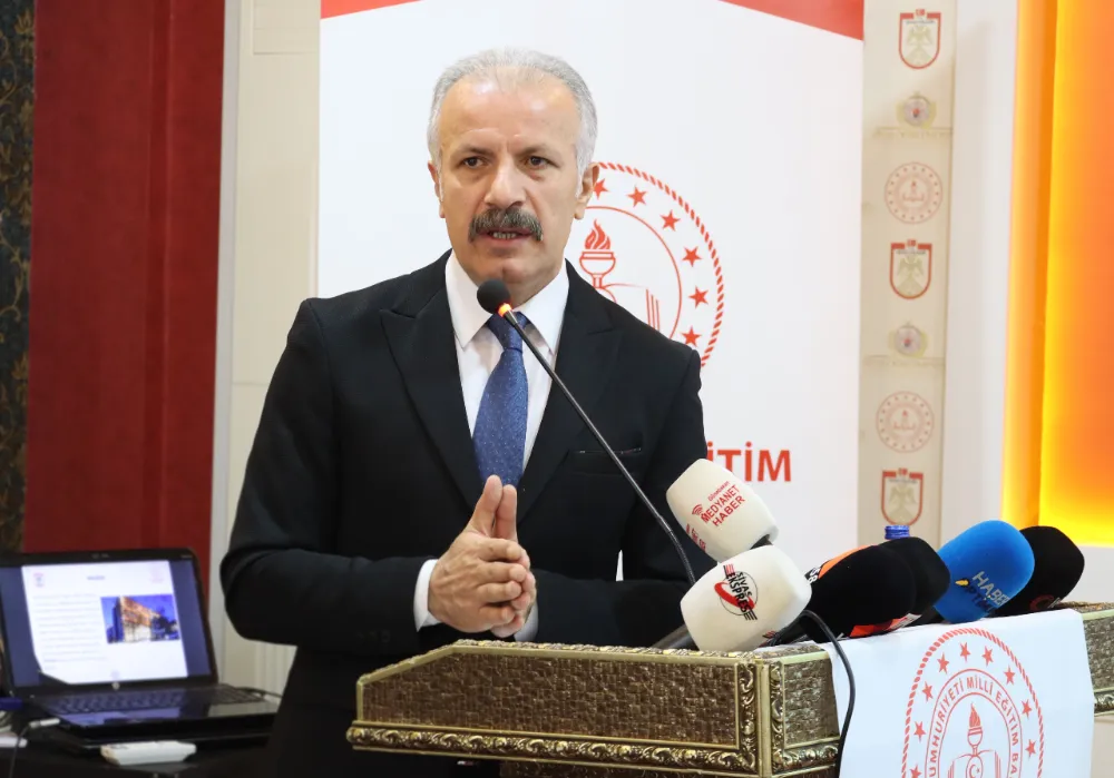 Yener, gazetecilere çalışmalarını anlattı