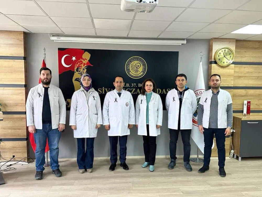 DEPREM FELAKETİNDE KAYBETTİĞİMİZ VATANDAŞLARIMIZI SAYGI VE ÖZLEMLE ANIYORUZ