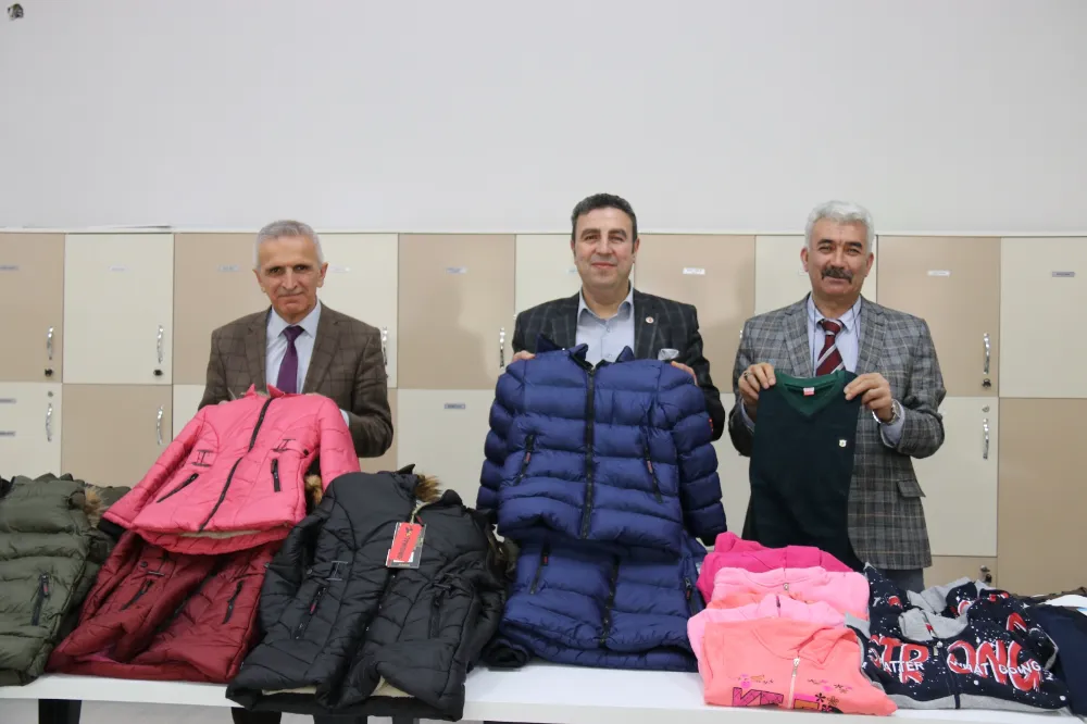 ESNAF TEŞKİLATI YARDIMLARINI SÜRDÜRÜYOR   