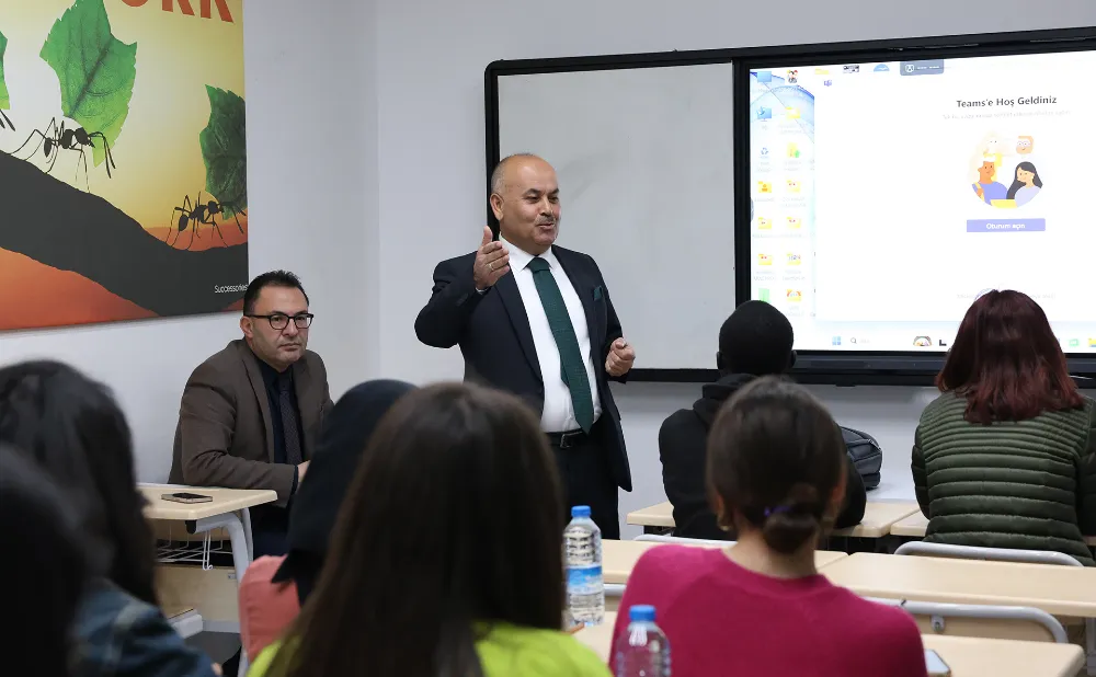Yıldız, SBTÜ’lü   öğrencilerle buluştu 