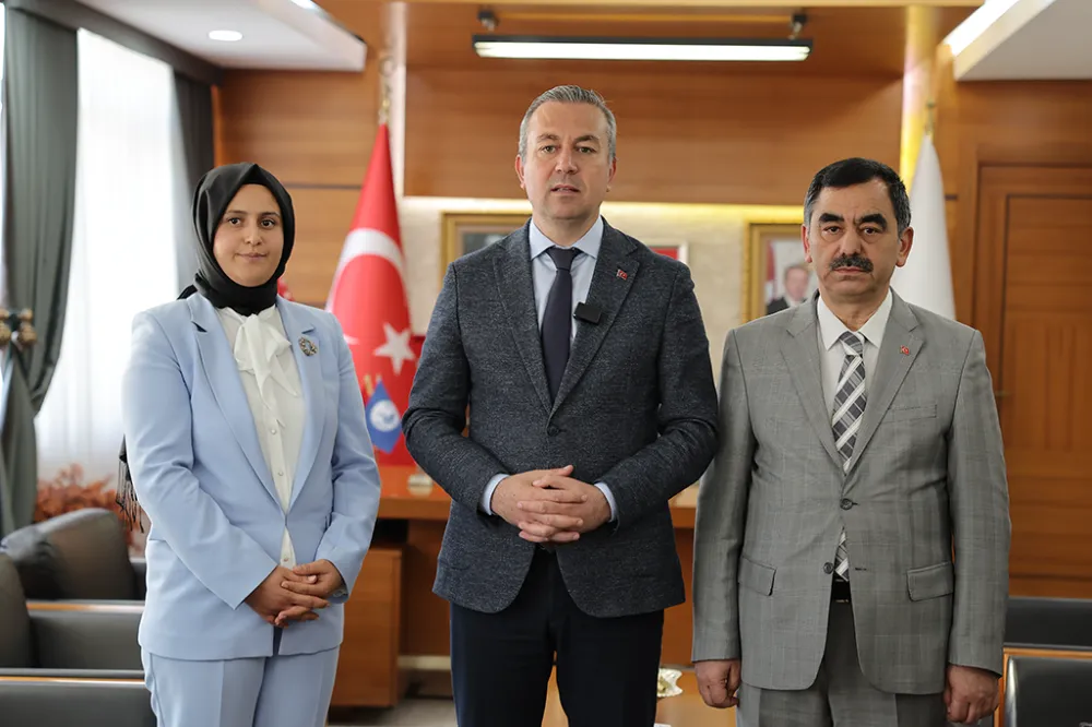 ALAN ELLE VEREN ELİ   BULUŞTURUYOR 