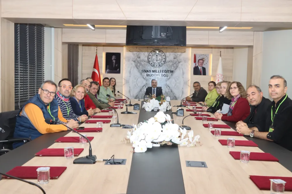 Avrupalı Eğitimcilerden Milli Eğitim Müdürü Erdoğan’a Ziyaret