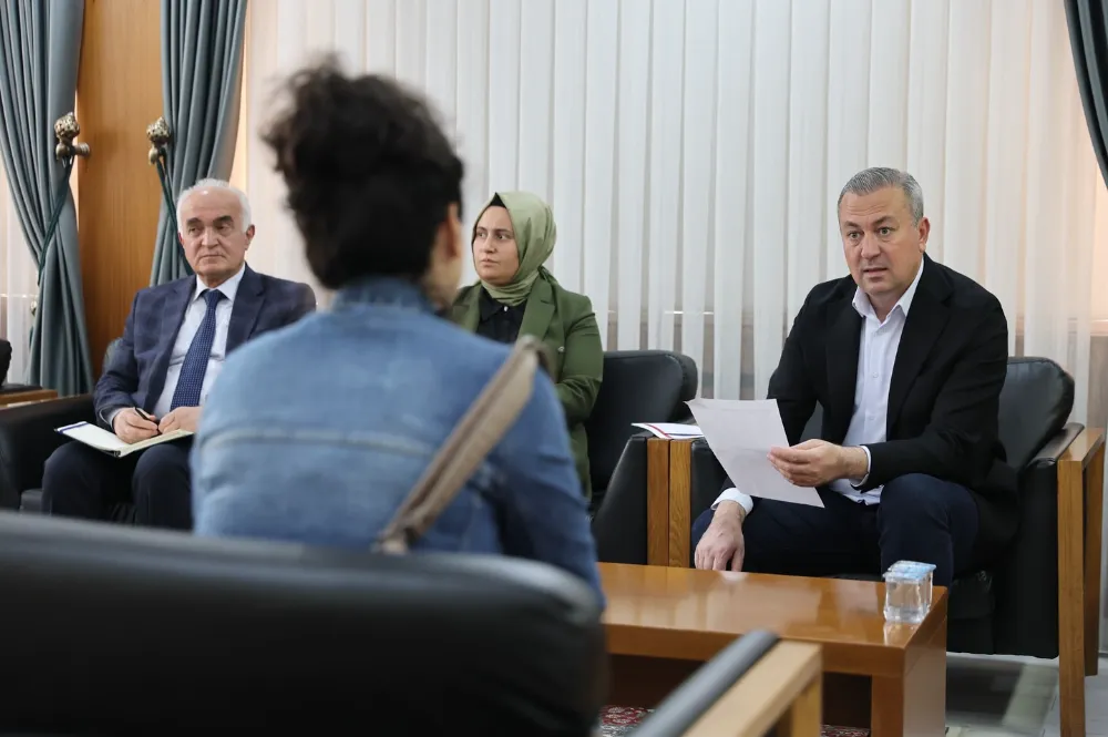 Başkan Dr. Adem Uzun Halk Günü Buluşmasında Vatandaşlarla Buluştu