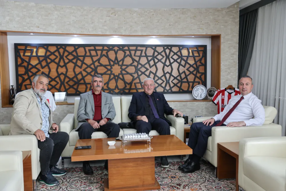 Başkan Uzun, Eski Öğretmenleriyle Anılarını Tazeledi