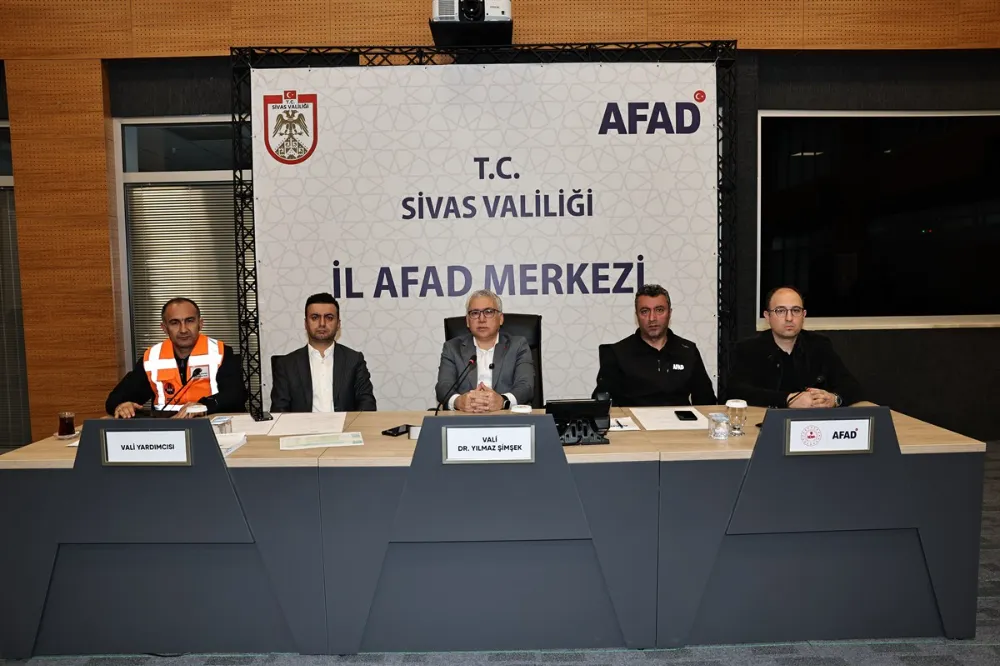 Sivas’ta yoğun kar yağışı sonrası Şimşek başkanlığında toplantı yapıldı   