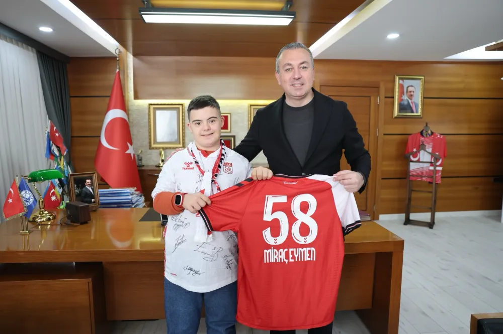 Sivasspor Sevgisi Duygulandırdı: Miraç Eymen’e Başkan Uzun’dan Ziyaret