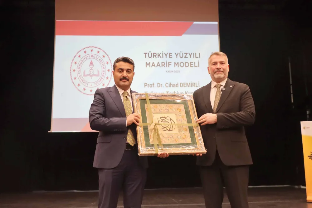 Demirli’den “Türkiye Yüzyılı Maarif Modeli” Söyleşisi