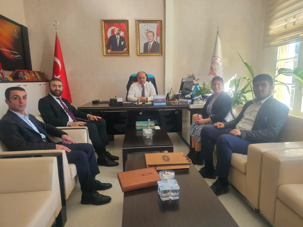 Cem Vakfı’ndan Sağlık Müdürüne ziyaret 