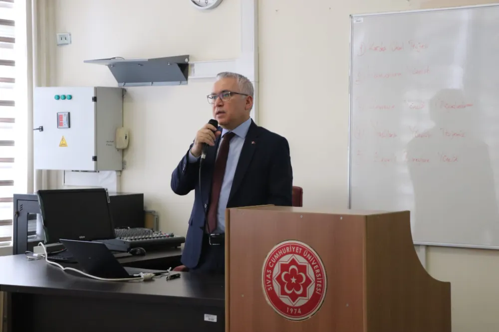 Sivas Valisi illerin yönetim yapısını anlattı 
