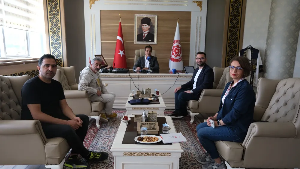 Gençlerimize parlak bir gelecek sunuyoruz