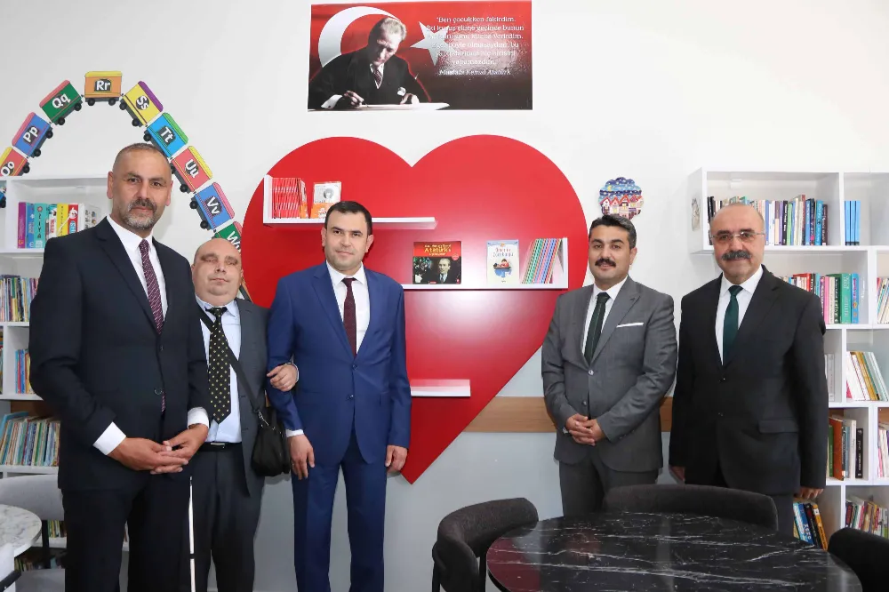 Köy okuluna zekâ oyunları sınıfı