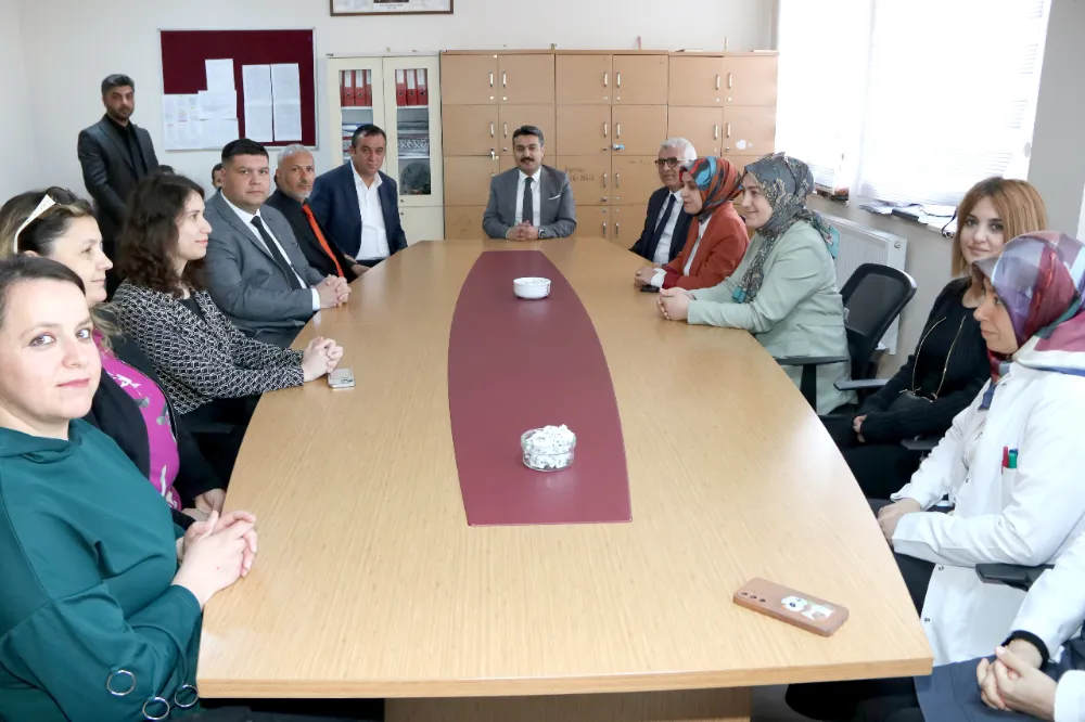 Kaza geçiren öğretmenlere ziyaret 