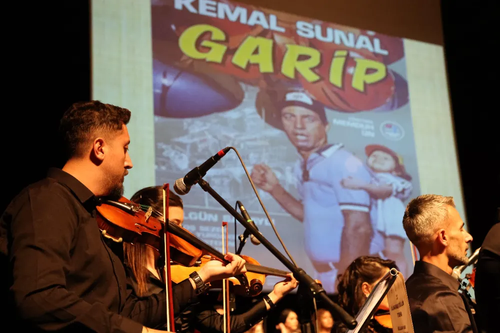 Sivas Maarif Orkestrası İlk Konserinde Yeşilçam Müzikleriyle Büyüledi