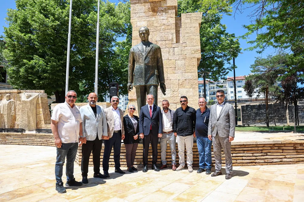 Sivas Cumhuriyet Meydanı’ndaki Atatürk Anıtı Yenilendi