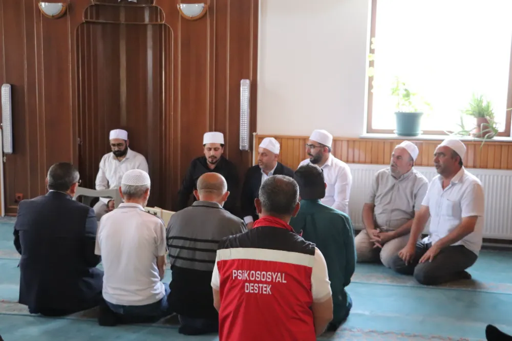 Şehit Uzman Çavuş Ümit Üzüm İçin Kütüklü Camii’nde Mevlit Programı Düzenlendi