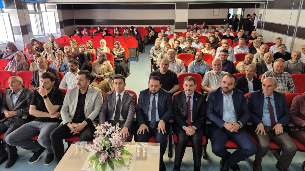 Suşehri’nde Mevlid-i Nebi Haftası Konferansı: “Peygamberimiz ve Aile Ahlakı”