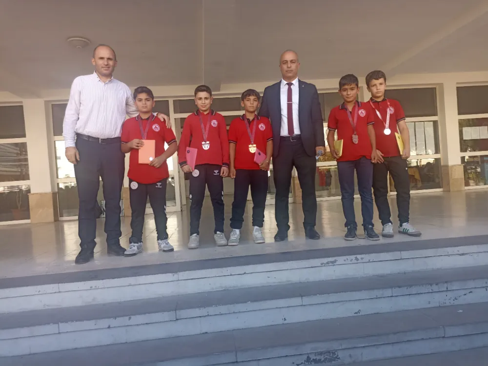 SİVAS SEYRANTEPE BORSA İSTANBUL ORTAOKULU FIRTINA GİBİ ESTİ 