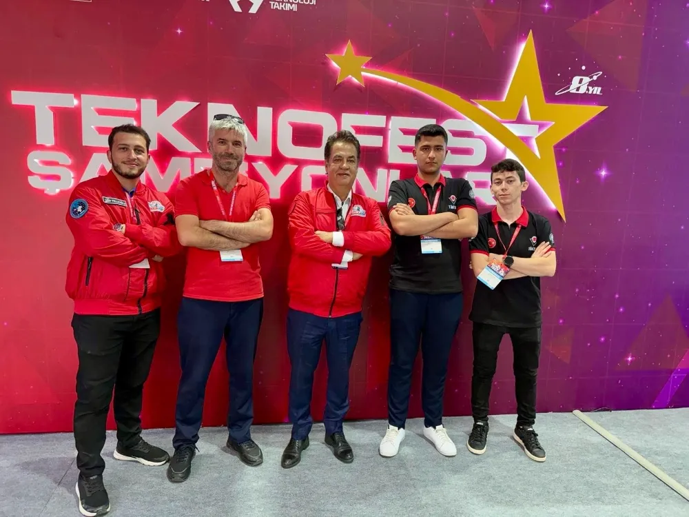 Sivas Cumhuriyet Üniversitesi’nden Teknofest 2025’te 4 Ödül Birden!