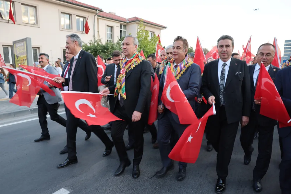 4 Eylül Sivas Kongresi’nin 106. Yılında Binler Ellerinde Bayraklarla Yürüdü