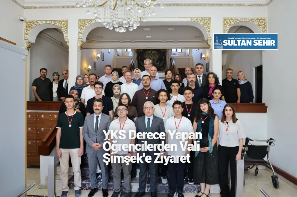 YKS'de Derece Yapan Öğrencilerden Vali Şimşek'e Ziyaret