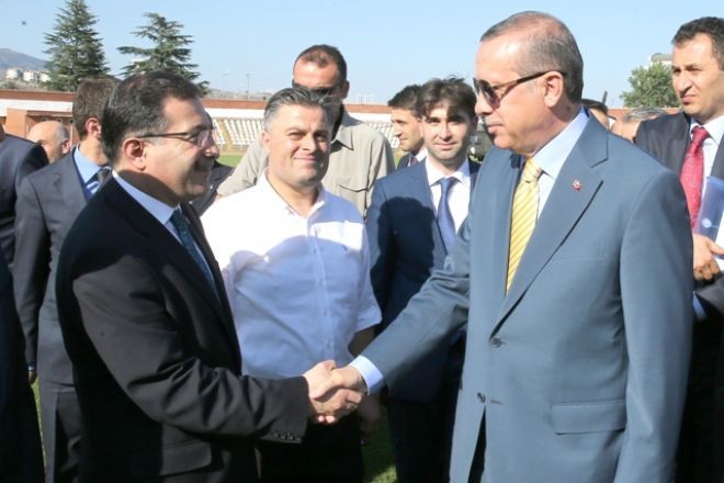 SiVASIN RÜZGARI ÇATIYI YIKACAK!